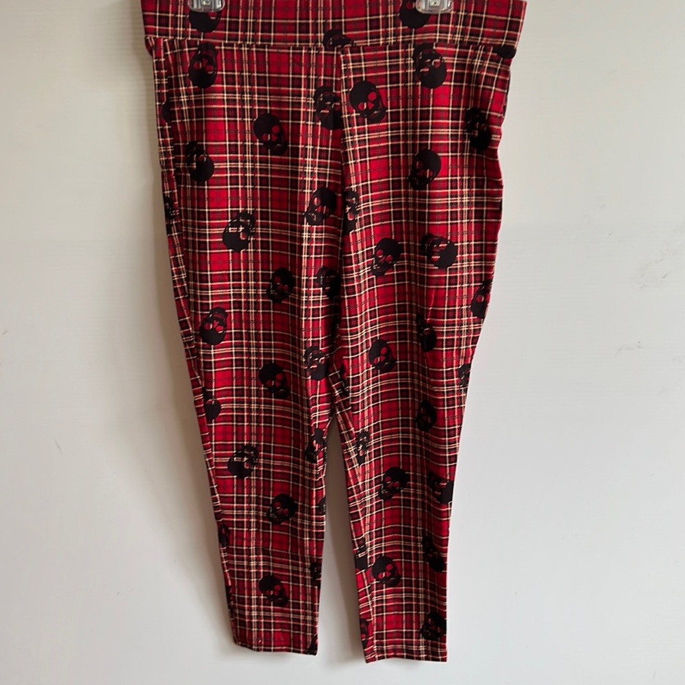 NWOT TORRID size 2 skull plaid skinny pants